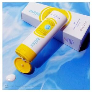 BLISS Blockstar Sheer Liquid Daily‎ 100% Mineral spf 50 Sunscreen new